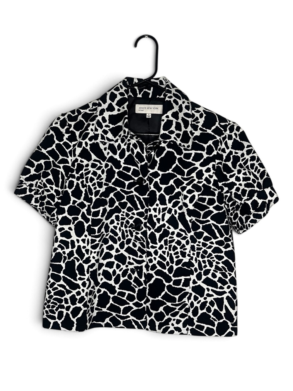 Jones New York Black and White Abstract Giraffe Print Short-Sleeve Shirt Jacket